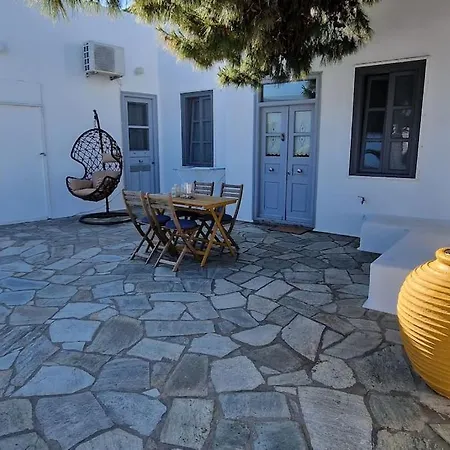 Folia' Plaka (Milos)